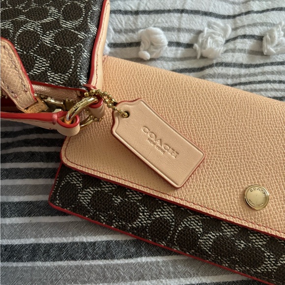 authentic matching coach crossbody purse and wallet !! - Picture 5 of 6